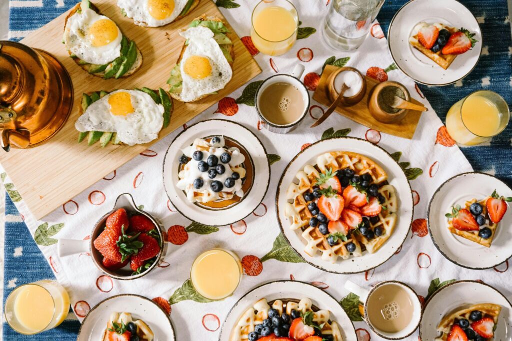A table full of brunch foods.