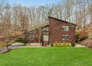 17 Chester Court in Cortlandt Manor, NY